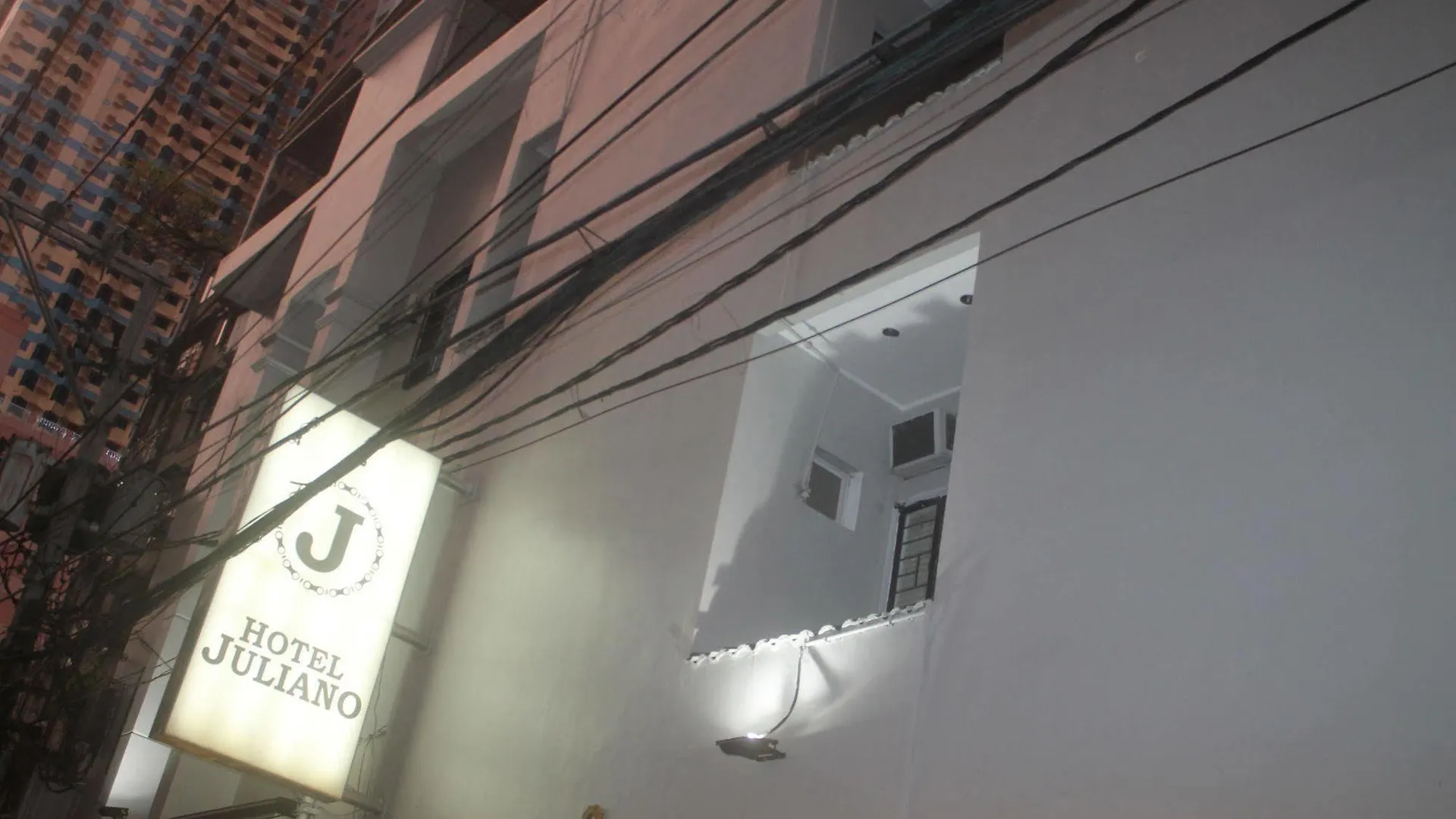 Hotel Juliano Манила
